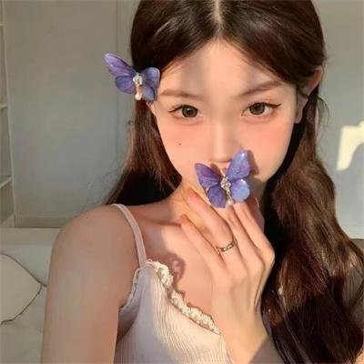 怪趣群鸟海报